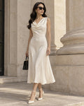Midi dress with a neckline